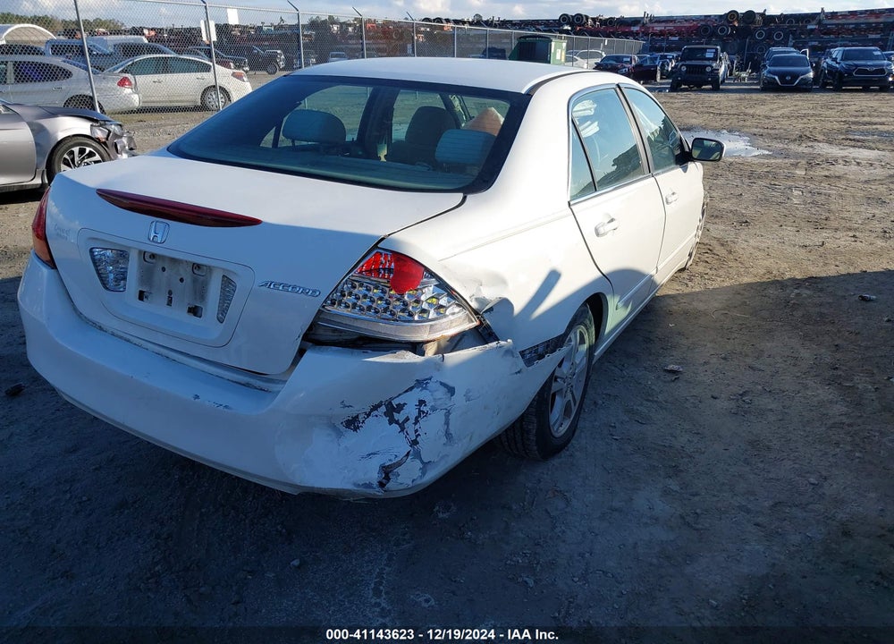 2006 HONDA ACCORD 2.4 SE VIN: 1HGCM55396A006000