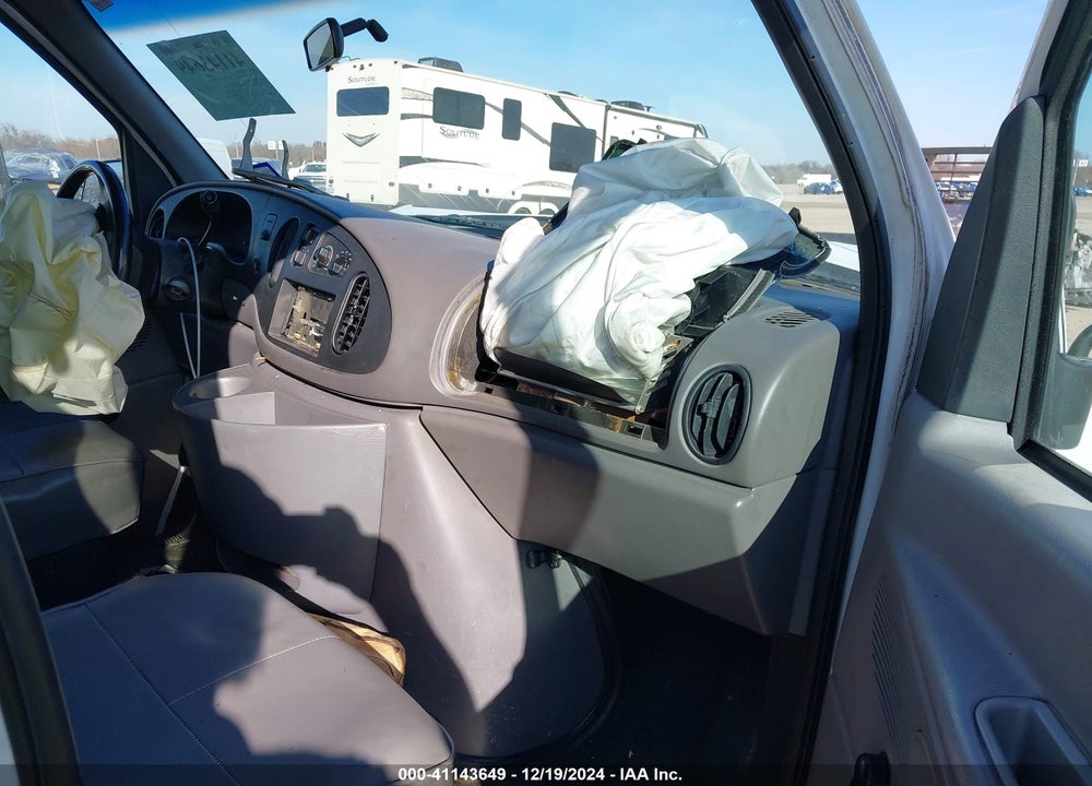 1999 FORD E-350 SUPER DUTY XL/XLT VIN: 1FBSS31L2XHA89485