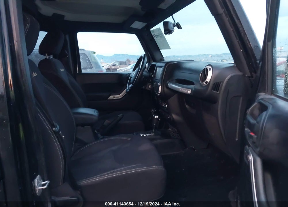 2014 JEEP WRANGLER UNLIMITED SAHARA VIN: 1C4BJWEG7EL130734