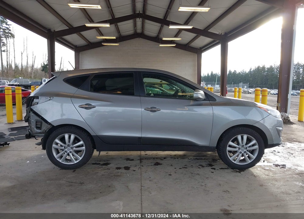 2010 HYUNDAI TUCSON LIMITED VIN: KM8JUCAC6AU052094
