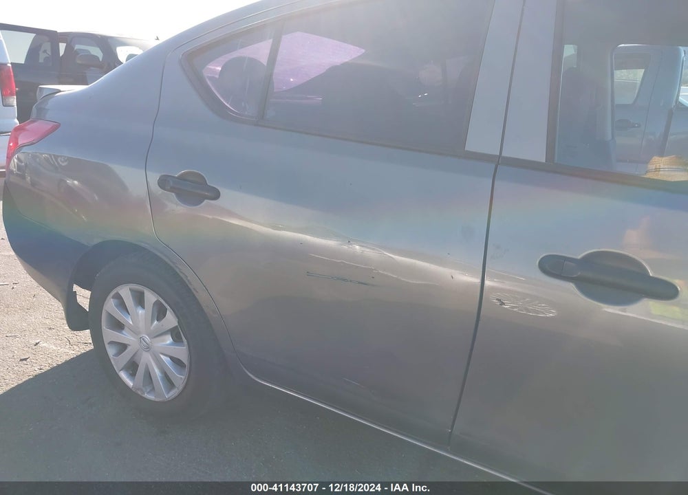 2014 NISSAN VERSA 1.6 S+ VIN: 3N1CN7AP7EL855603
