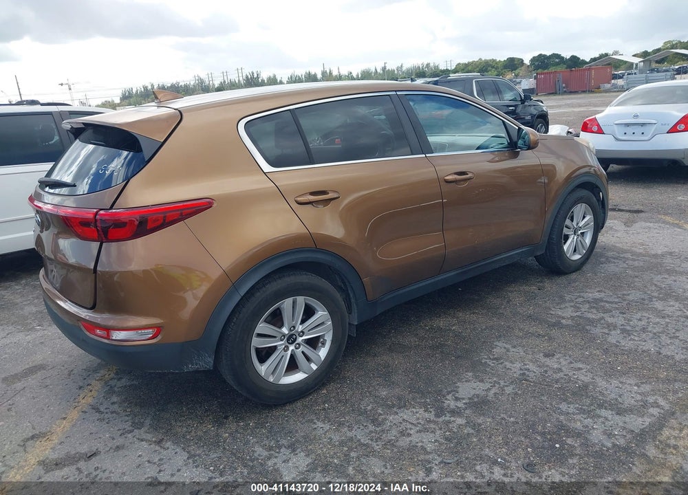 2017 KIA SPORTAGE LX VIN: KNDPM3AC8H7073178