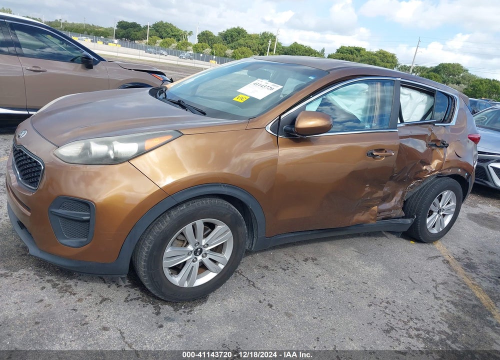 2017 KIA SPORTAGE LX VIN: KNDPM3AC8H7073178