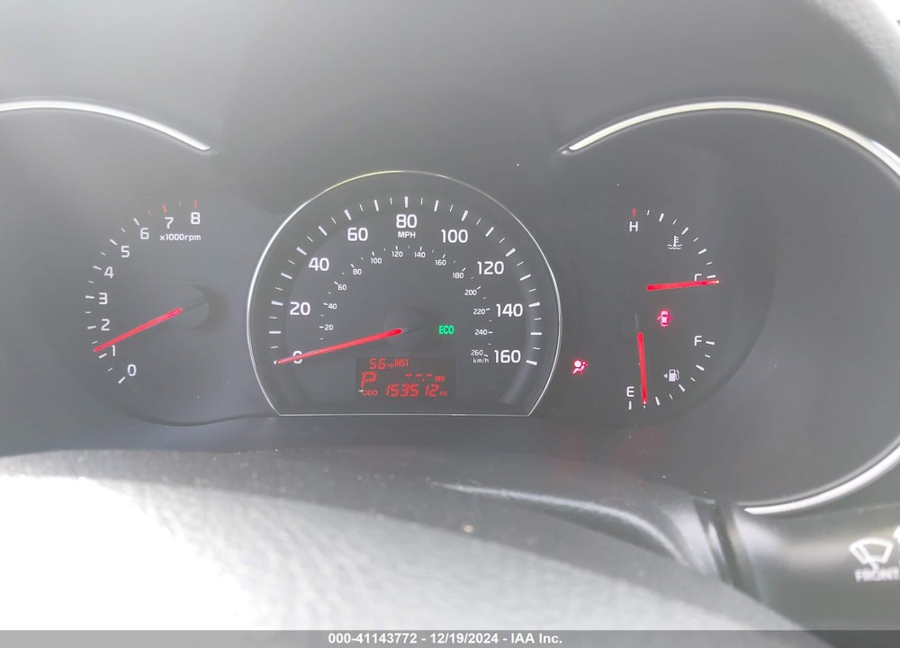 2015 KIA SORENTO LX VIN: 5XYKT4A68FG653639