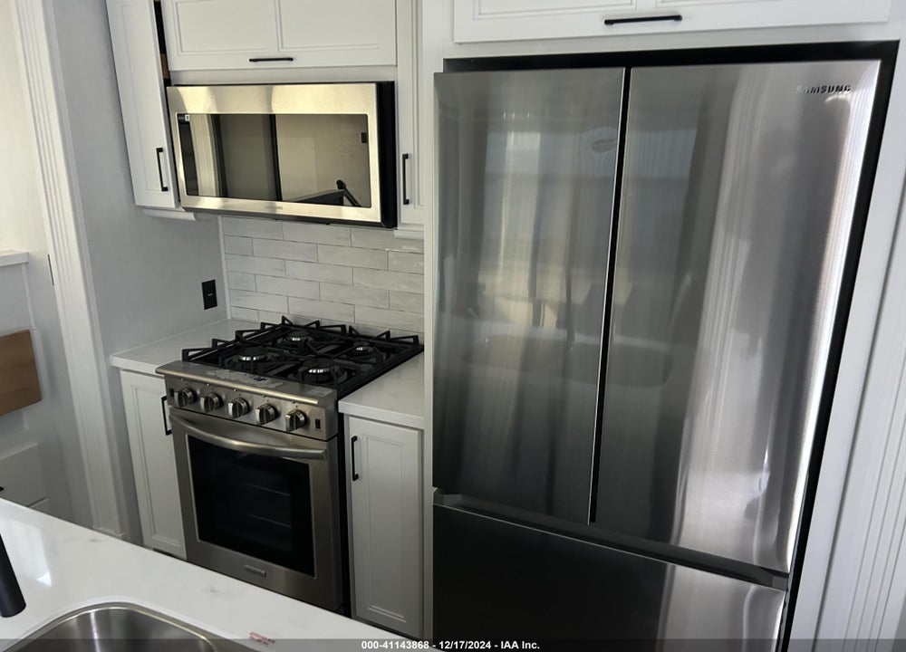 2023 FOREST RIVER RIVERSTONE LEGACY 419RD VIN: 4X4FRS830P0003575