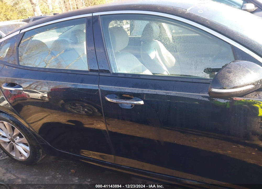 2018 KIA OPTIMA EX VIN: 5XXGU4L39JG245606