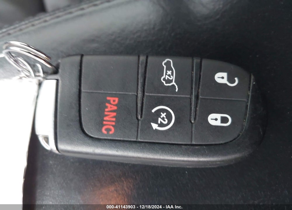 2015 JEEP GRAND CHEROKEE SUMMIT VIN: 1C4RJFJG1FC815446