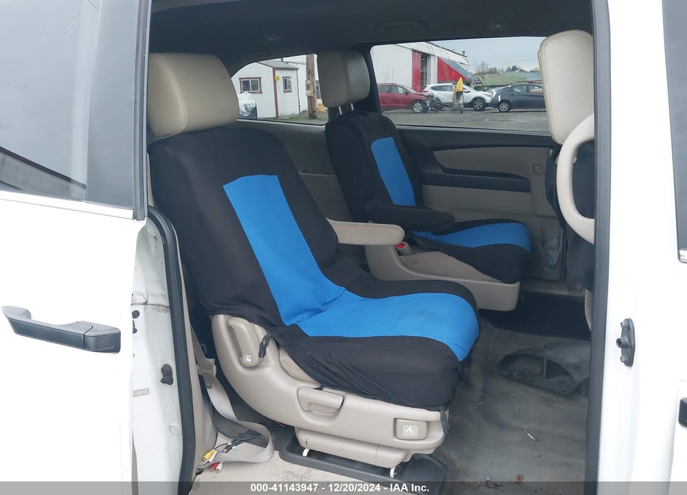 2011 HONDA ODYSSEY LX VIN: 5FNRL5H25BB017169