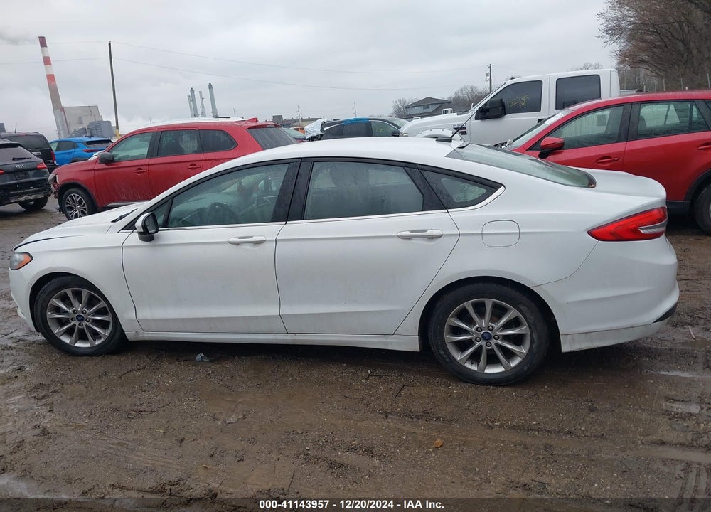2017 FORD FUSION SE VIN: 3FA6P0H72HR287298