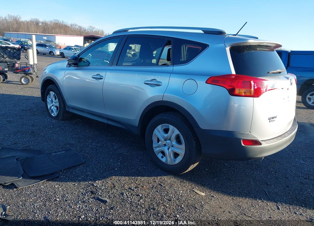 2015 TOYOTA RAV4 LE VIN: 2T3BFREV2FW275115
