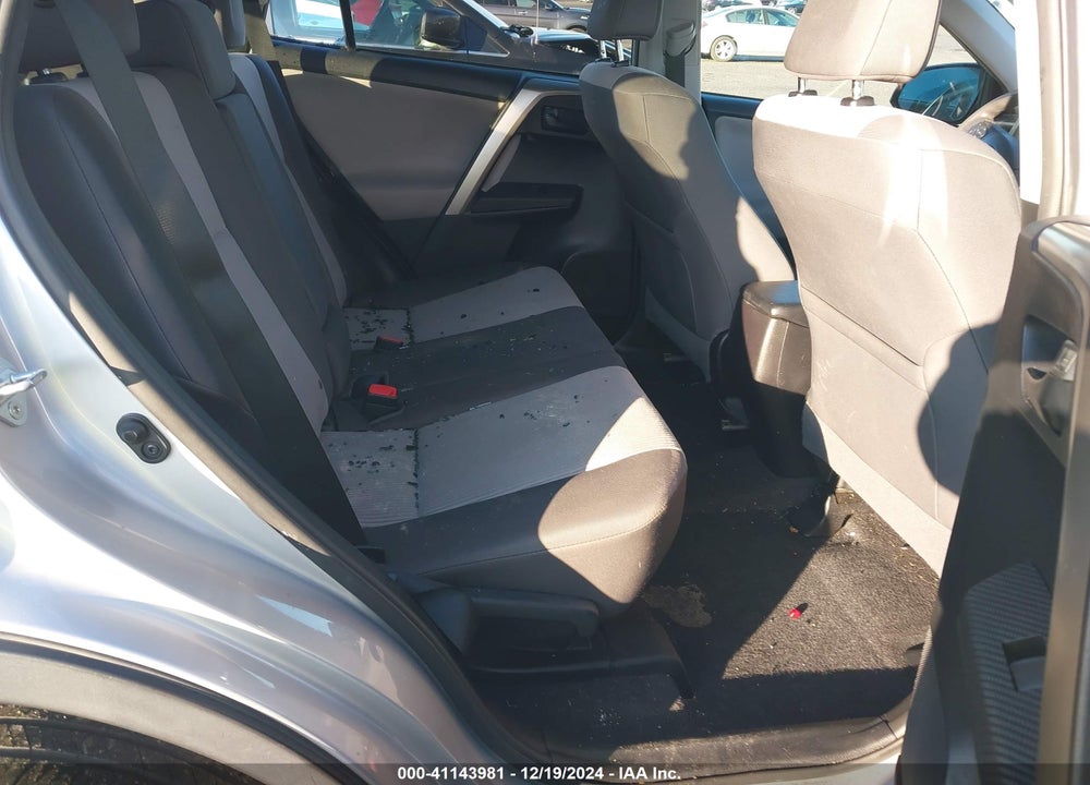 2015 TOYOTA RAV4 LE VIN: 2T3BFREV2FW275115