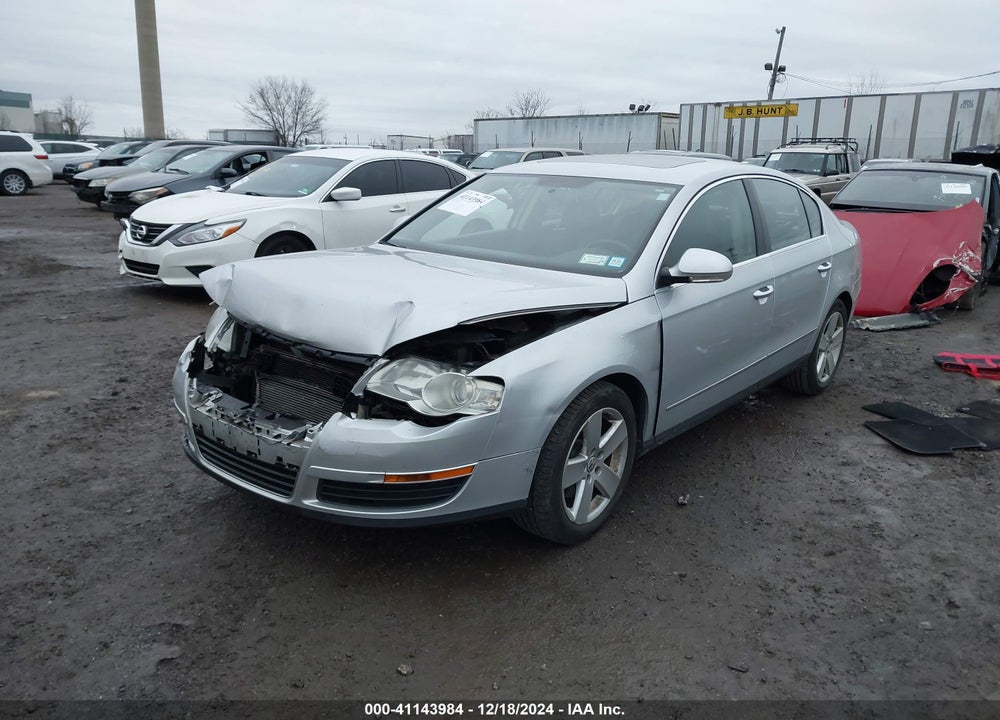 2008 VOLKSWAGEN PASSAT KOMFORT VIN: WVWAK73C58E015184