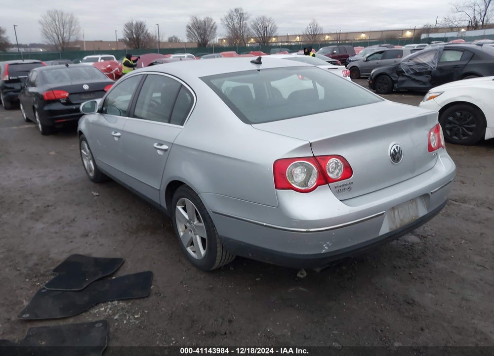 2008 VOLKSWAGEN PASSAT KOMFORT VIN: WVWAK73C58E015184