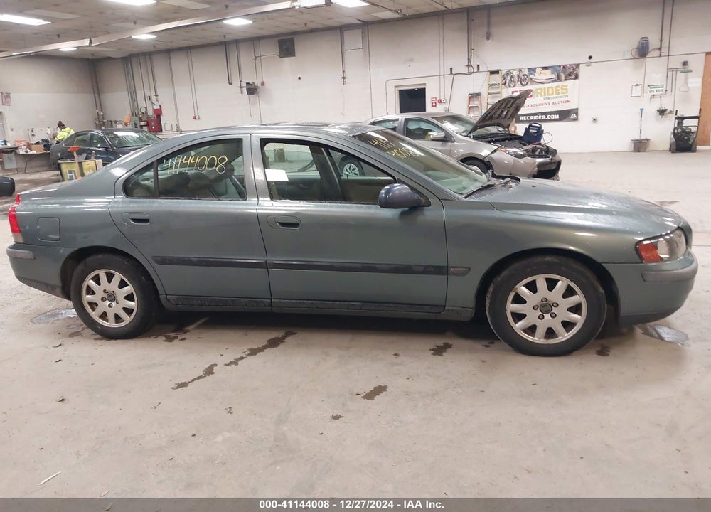 2002 VOLVO S60 2.4 VIN: YV1RS61R222170640