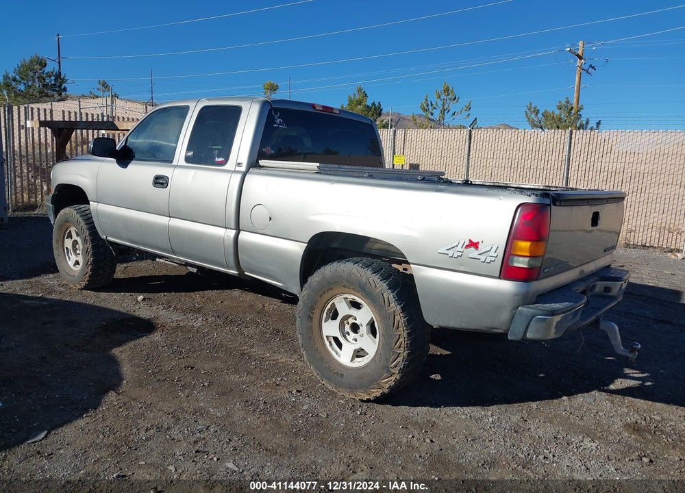 2001 CHEVROLET SILVERADO 1500 LS VIN: 1GCEK19V71E152088