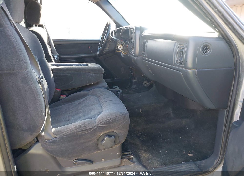 2001 CHEVROLET SILVERADO 1500 LS VIN: 1GCEK19V71E152088