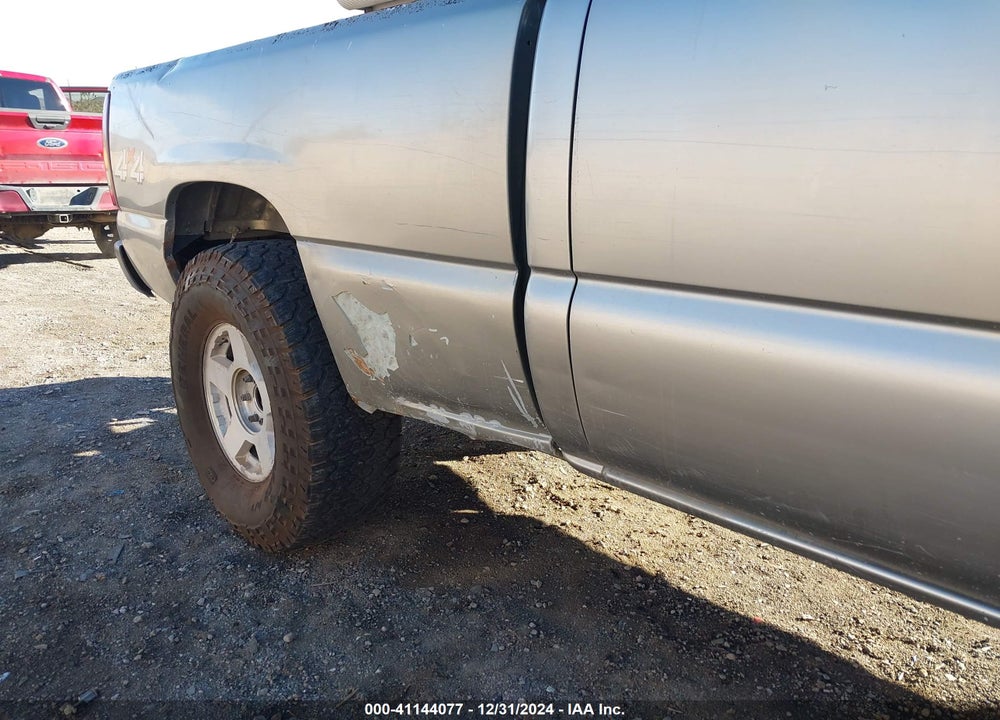 2001 CHEVROLET SILVERADO 1500 LS VIN: 1GCEK19V71E152088