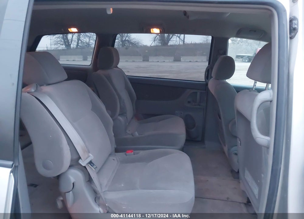2005 TOYOTA SIENNA LE VIN: 5TDZA23C45S298689