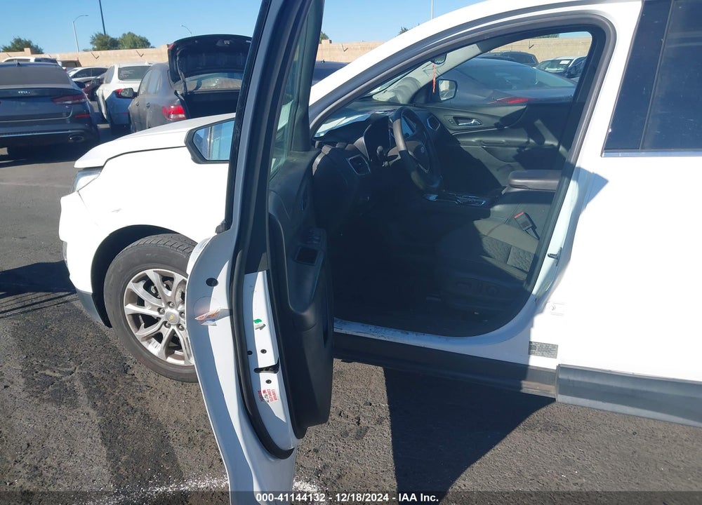 2019 CHEVROLET EQUINOX LT VIN: 2GNAXKEV2K6258201