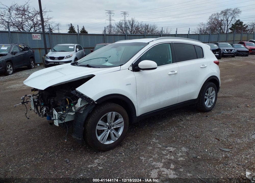 2018 KIA SPORTAGE LX VIN: KNDPMCAC4J7326034