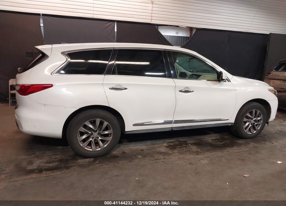 2013 INFINITI JX35 VIN: 5N1AL0MM1DC331355