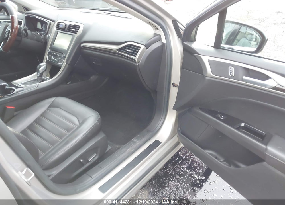 2016 FORD FUSION SE VIN: 3FA6P0T96GR127819