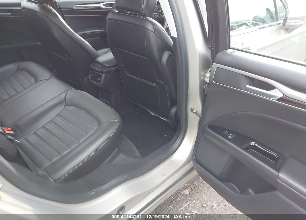 2016 FORD FUSION SE VIN: 3FA6P0T96GR127819
