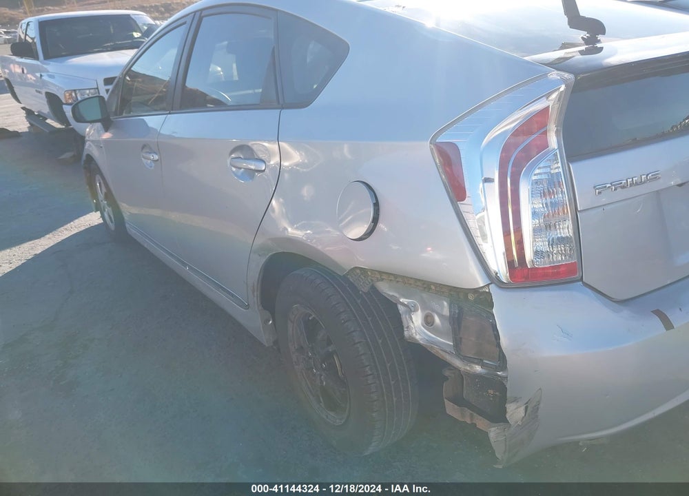 2013 TOYOTA PRIUS VIN: JTDKN3DU6D0351039