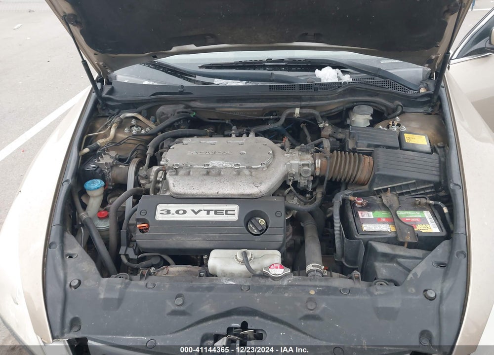 2005 HONDA ACCORD 3.0 EX VIN: 1HGCM66565A080138