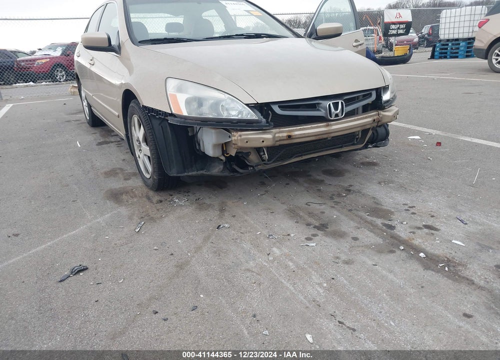 2005 HONDA ACCORD 3.0 EX VIN: 1HGCM66565A080138