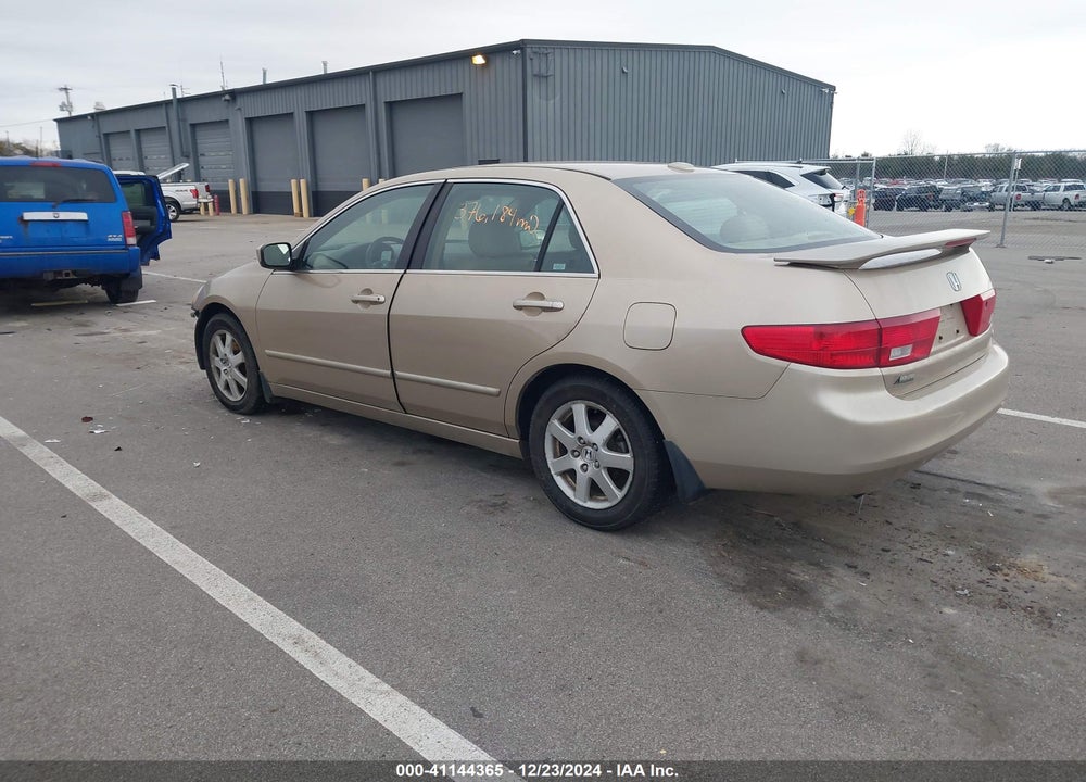 2005 HONDA ACCORD 3.0 EX VIN: 1HGCM66565A080138