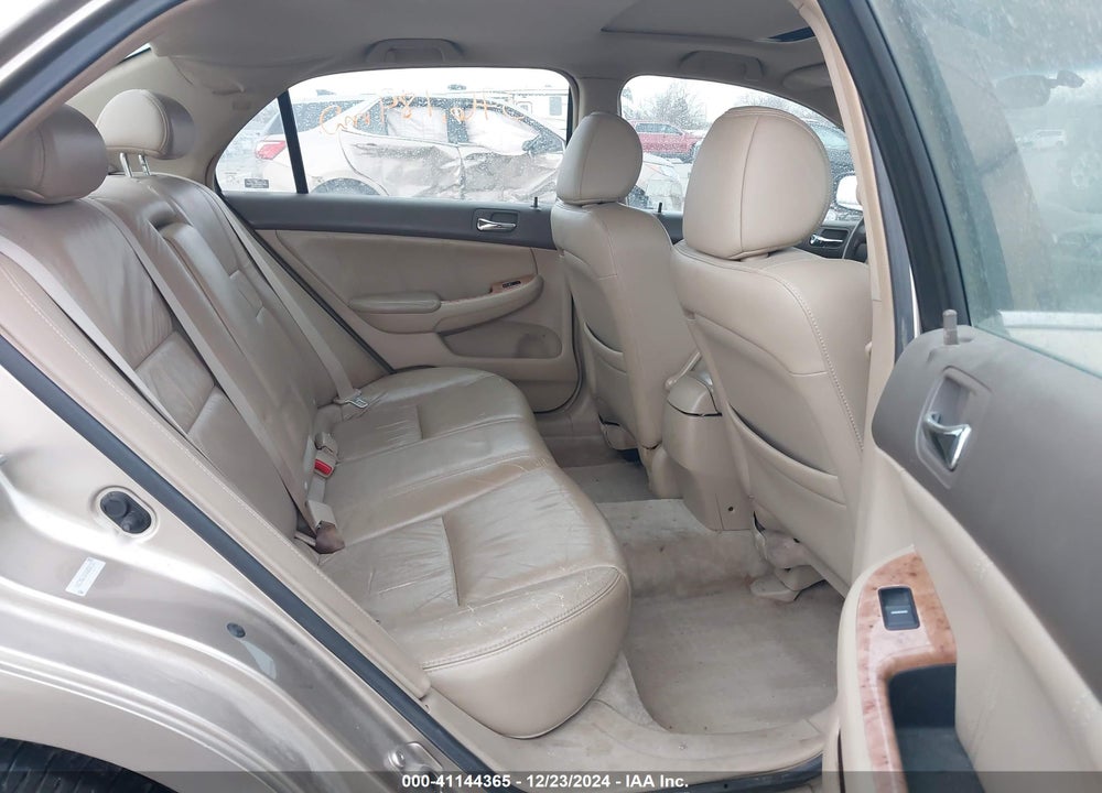 2005 HONDA ACCORD 3.0 EX VIN: 1HGCM66565A080138