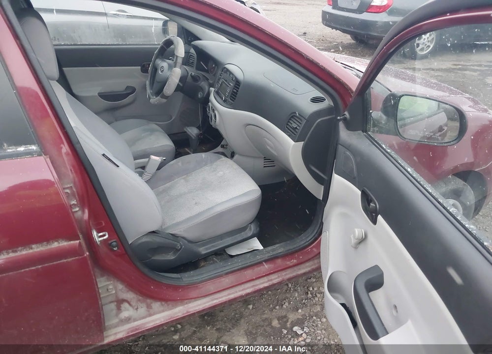 2011 HYUNDAI ACCENT VIN: KMHCN4AC5BU573367