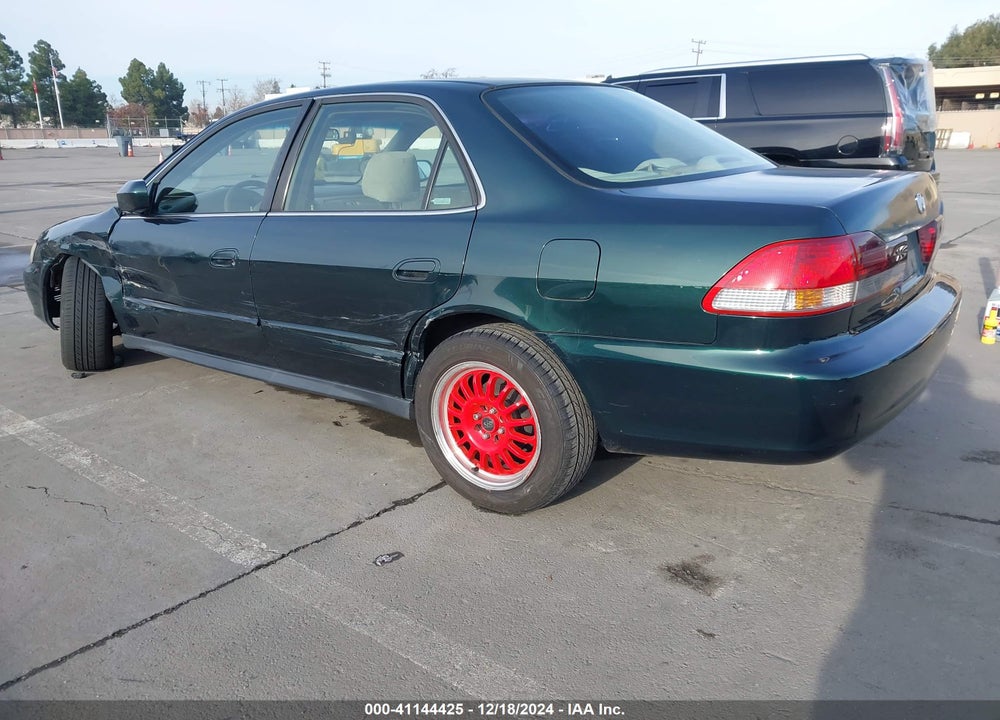 2001 HONDA ACCORD 2.3 LX VIN: JHMCG66501C018432