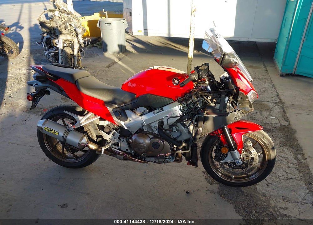 2014 HONDA VFR800 F VIN: JH2RC7911EK000854