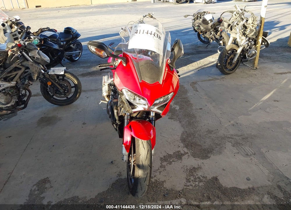2014 HONDA VFR800 F VIN: JH2RC7911EK000854
