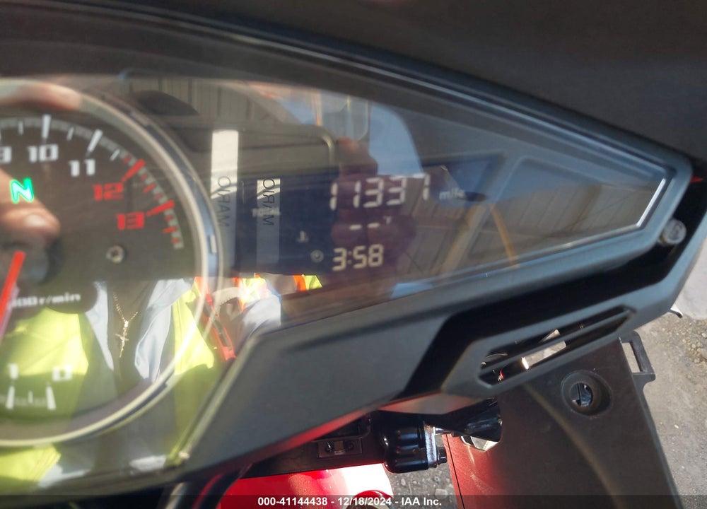 2014 HONDA VFR800 F VIN: JH2RC7911EK000854