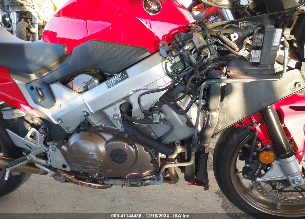 2014 HONDA VFR800 F VIN: JH2RC7911EK000854