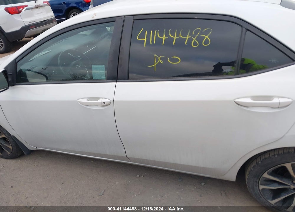 2017 TOYOTA COROLLA SE VIN: 5YFBURHE6HP587467