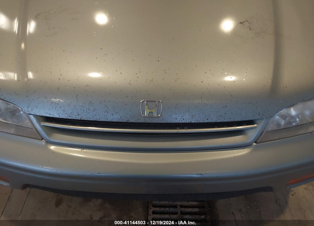1995 HONDA ACCORD LX/EX VIN: 1HGCD5637SA127469