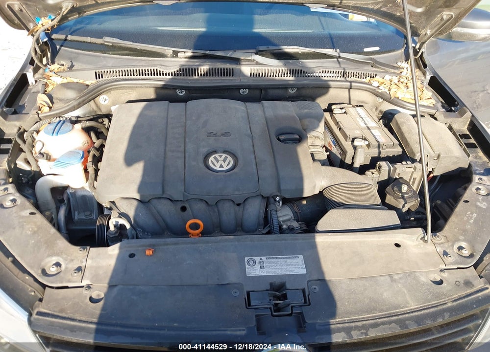 2011 VOLKSWAGEN JETTA 2.5L SE VIN: 3VWDZ7AJ5BM399041