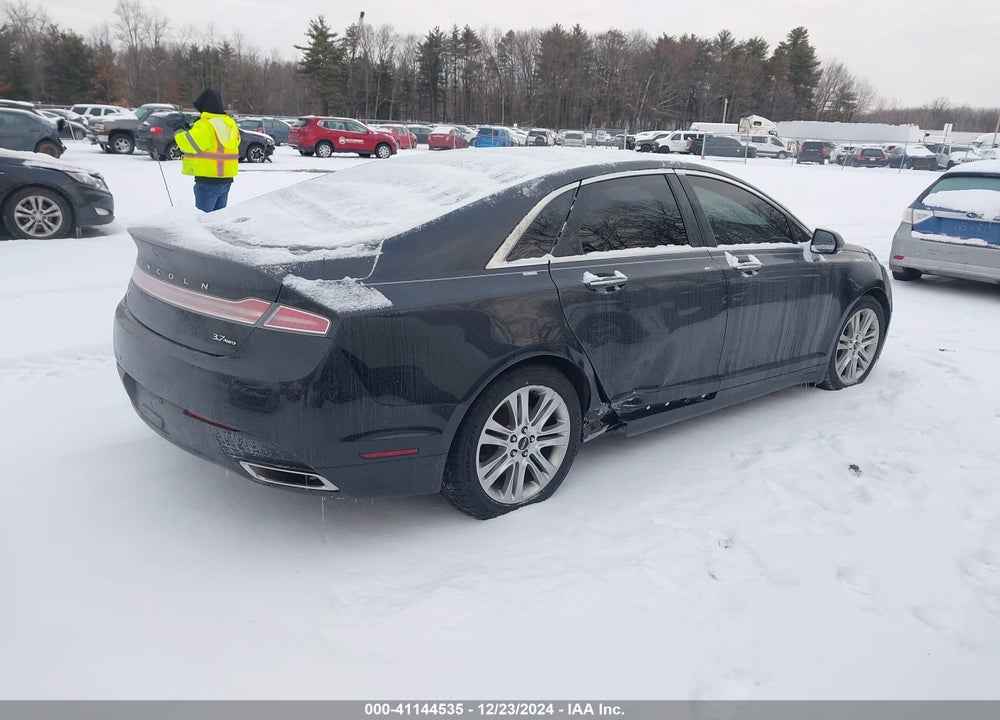 2014 LINCOLN MKZ VIN: 3LN6L2JK4ER827306