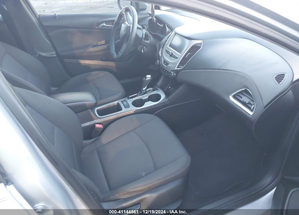 2018 CHEVROLET CRUZE LS AUTO VIN: 1G1BC5SM8J7207329