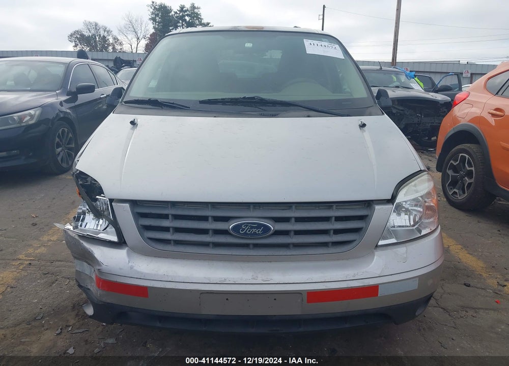 2005 FORD FREESTAR SES VIN: 2FMZA57685BA66292
