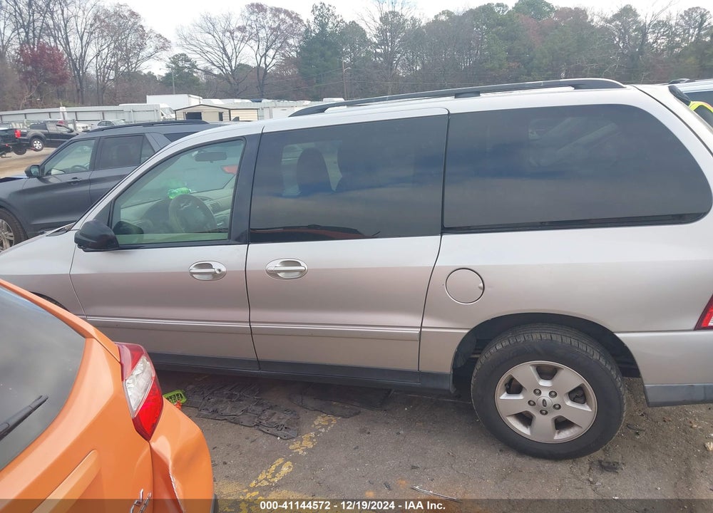 2005 FORD FREESTAR SES VIN: 2FMZA57685BA66292