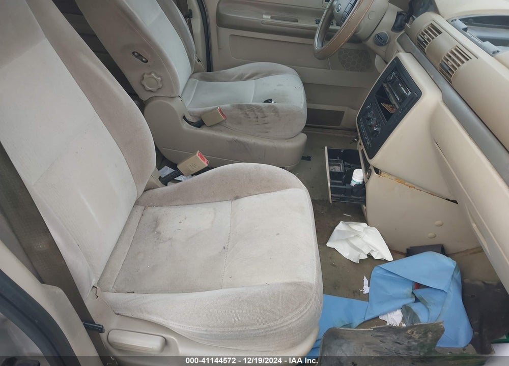 2005 FORD FREESTAR SES VIN: 2FMZA57685BA66292
