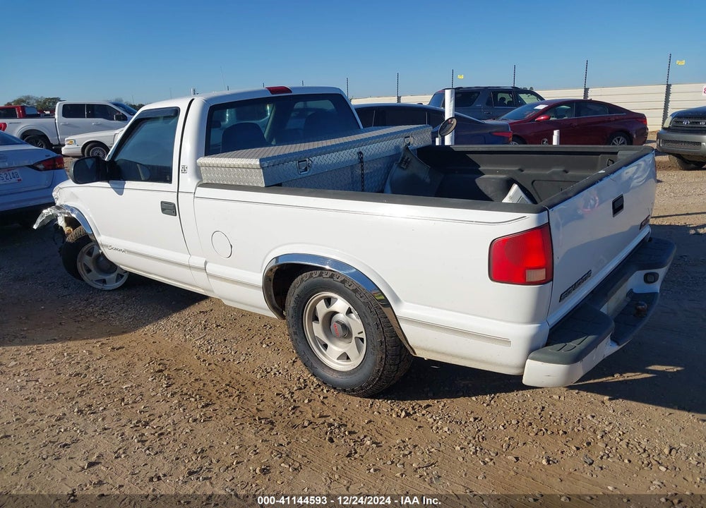 1999 GMC SONOMA SLS VIN: 1GTCS1444X8513144