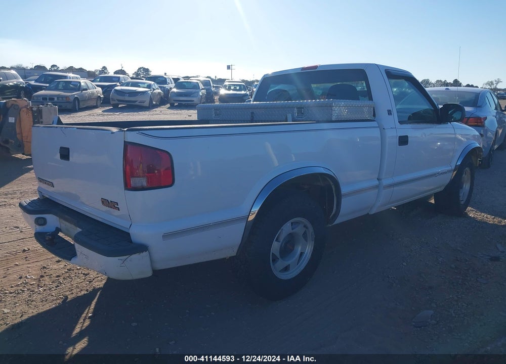 1999 GMC SONOMA SLS VIN: 1GTCS1444X8513144