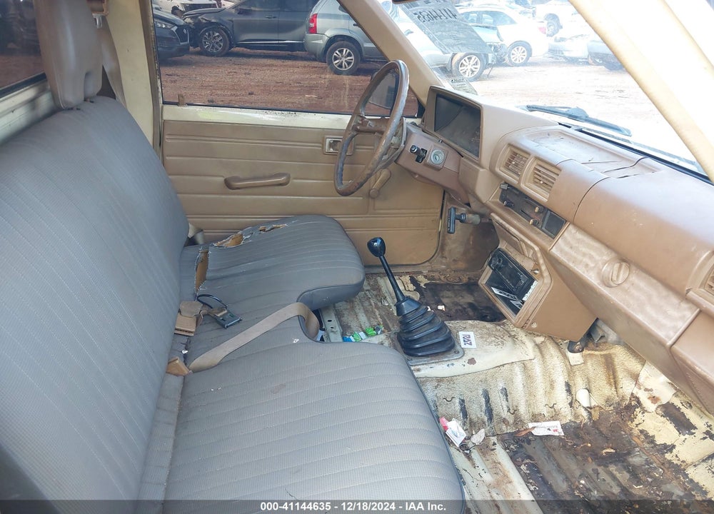 1987 TOYOTA PICKUP 1/2 TON RN50 VIN: JT4RN50R6H0299087