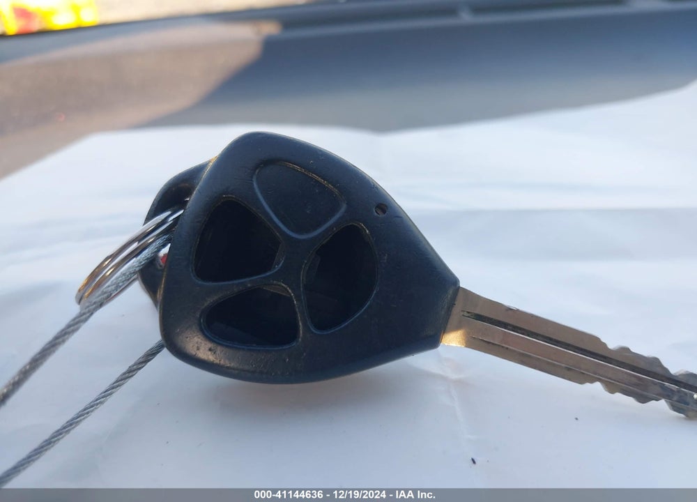 2012 TOYOTA YARIS VIN: JTDKTUD31CD532673